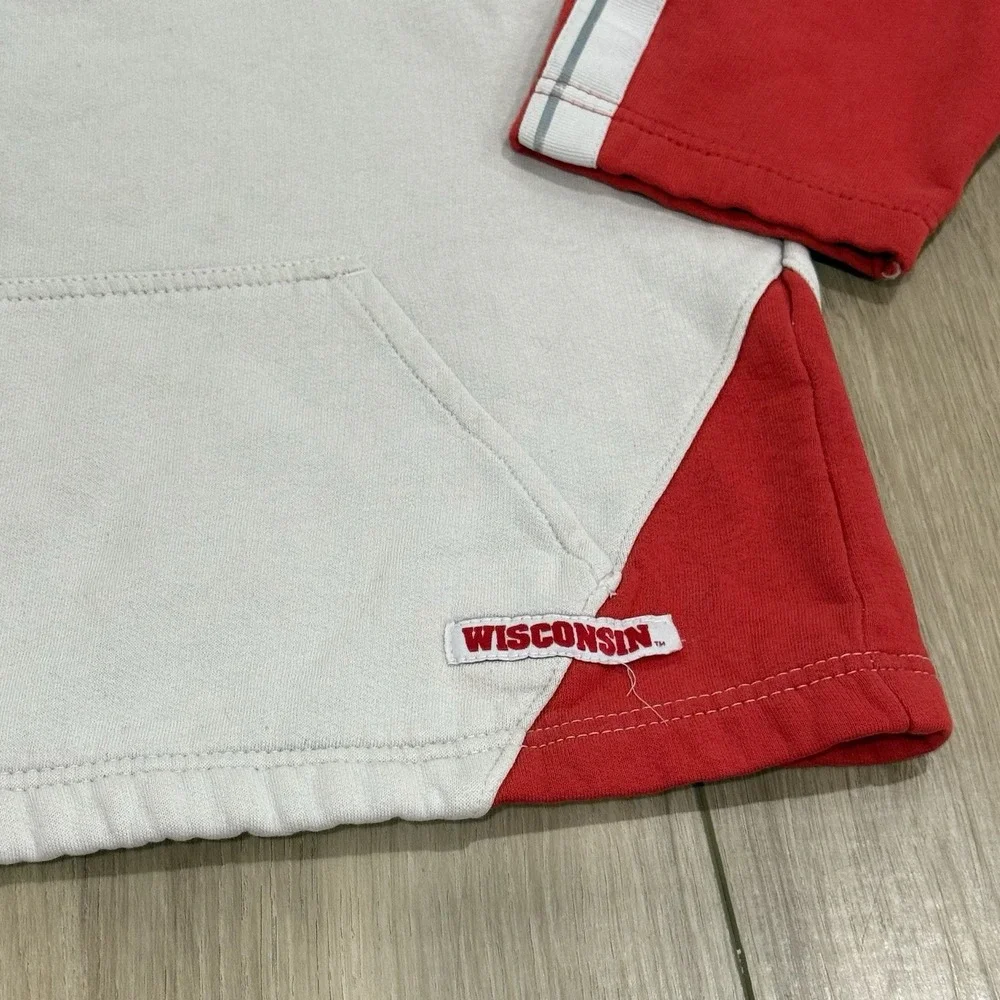 Wisconsin Badgers Nike Y2K‎ Sweatshirt Hoodie Youth S Center Swoosh NCAA Vintage